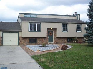 10 Polaris Rd, Turnersville, NJ 08012