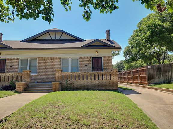 3rd image of 1904 Clover Ln #1906