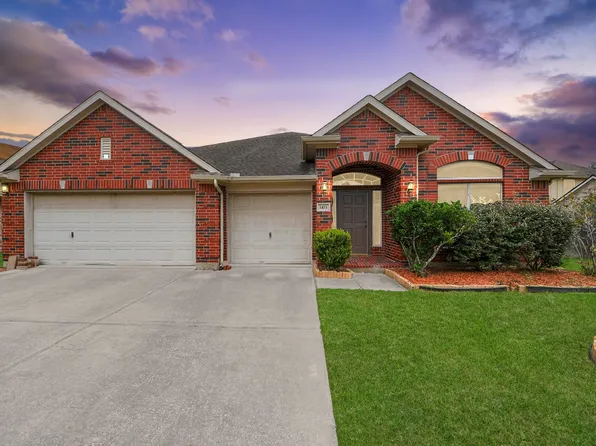 1103 Lake Shore Dr, Pearland, TX 77581