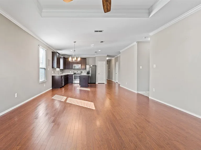 2904 Whispering Pine Blvd — Photo 8