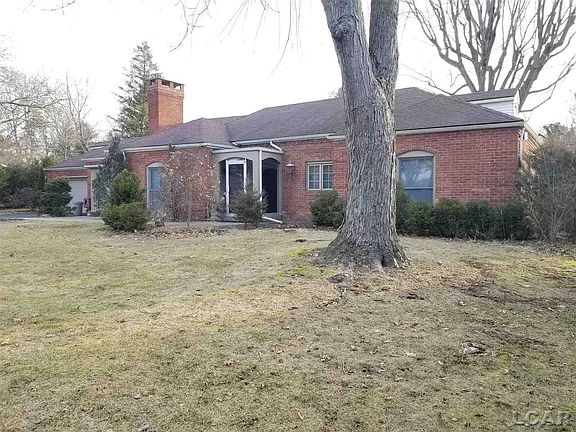 2nd image of 900 Red Mill Dr