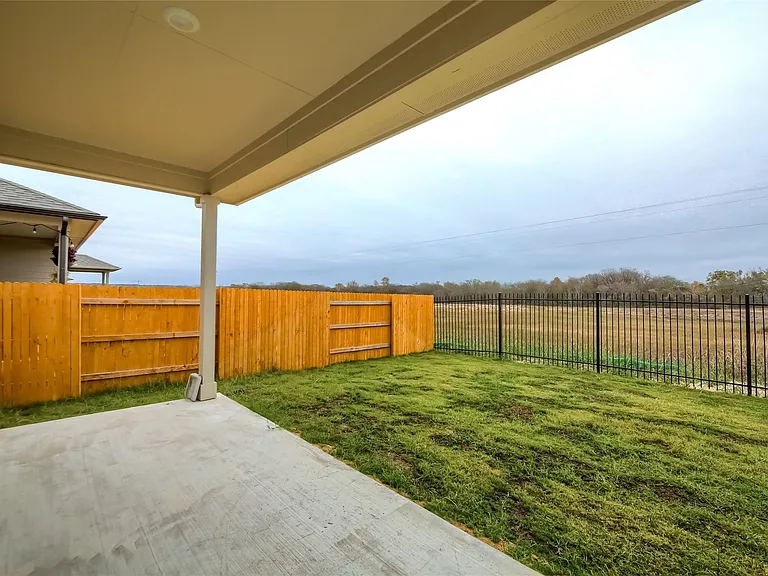 603 Bluffview Dr — Photo 35