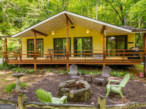 115 Jin Ln, Franklin, NC 28734