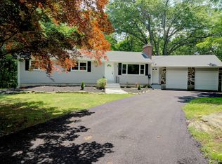 185 Hope Valley Rd, Amston, CT 06231