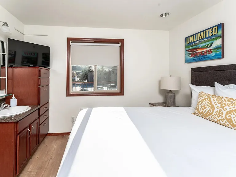 322 W Woodin Ave #636-1 — Photo 13