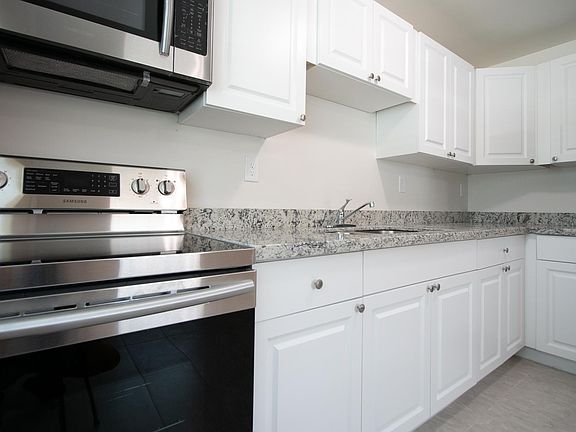 2nd image of 2301 Liberty St #1
