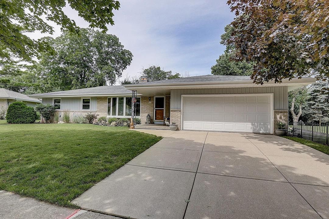 5510 Leroy Ln, Greendale, WI 53129 Zillow