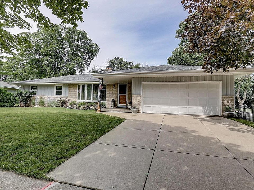 5510 Leroy Ln, Greendale, WI 53129 Zillow