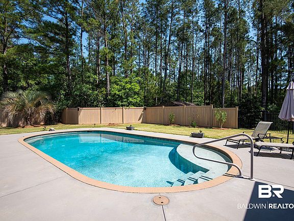 2nd image of 17524 Nabors Ln