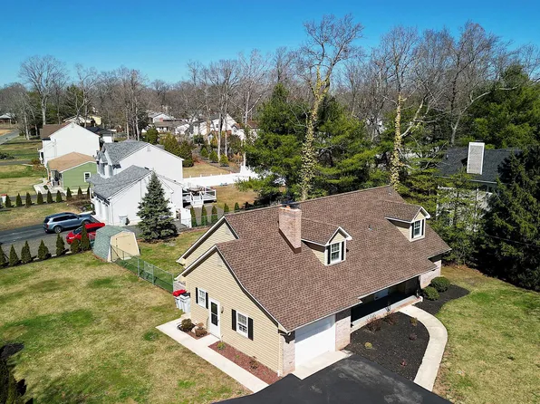2982 Crane St, Vineland, NJ 08361