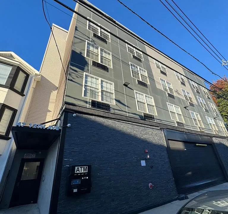 47 12th Ave #2