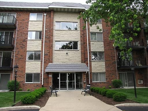 1st image of 100 W Park Circle Dr APT 1D