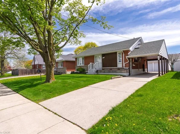 525 E 16th St, Hamilton, ON L9A 4L2