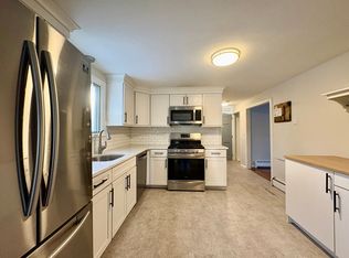 19 Spruce Rd, Westford, MA 01886