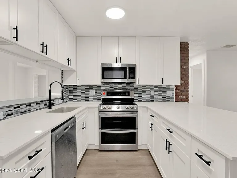 1004 Jersey St — Photo 11
