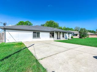 5012 Harbor Light Dr, Dickinson, TX 77539