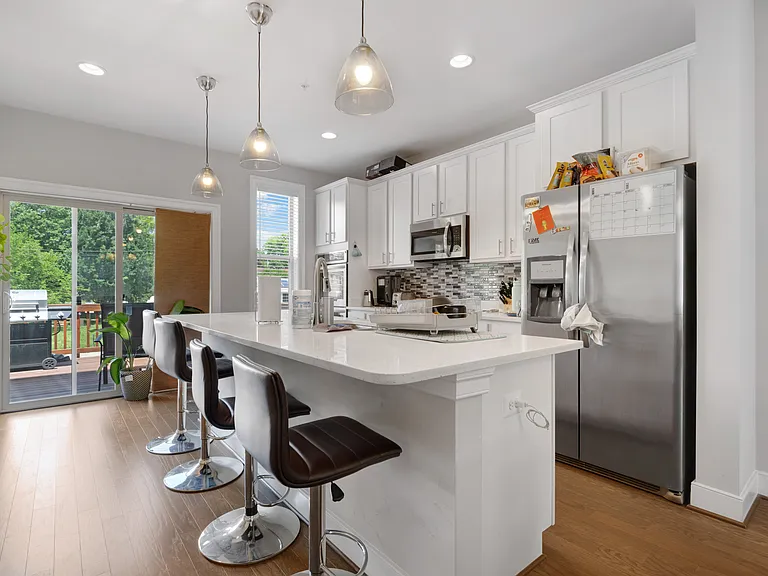 1722 Gainesville St SE — Photo 5