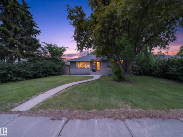 15803 83rd Ave NW, Edmonton, AB T5R 3T8