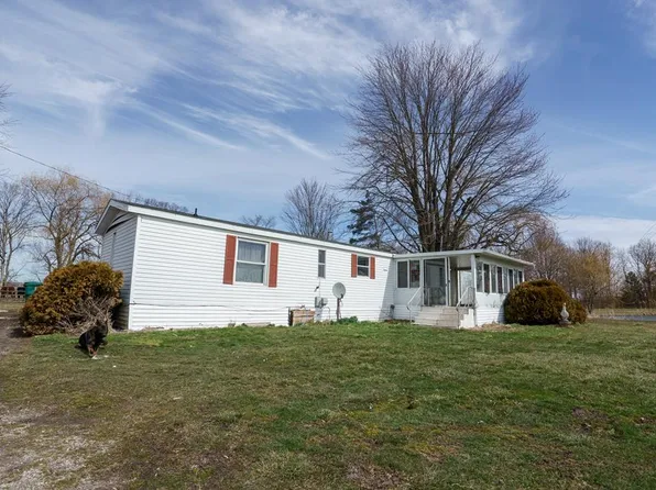 6138 Ferry Rd, Wakeman, OH 44889