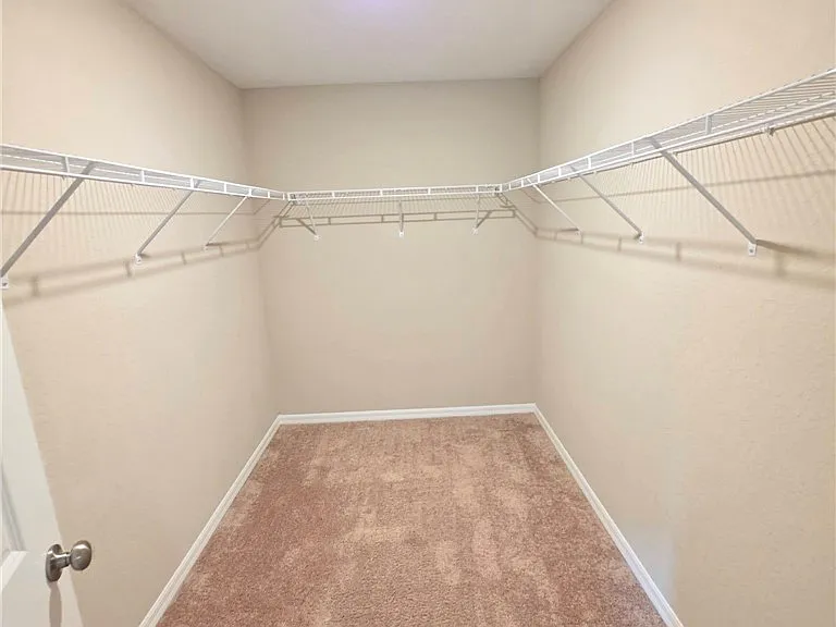 5523 Castania Dr — Photo 11