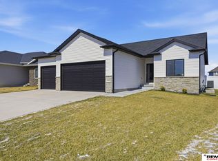 836 W Miramonte Rd, Lincoln, NE 68523