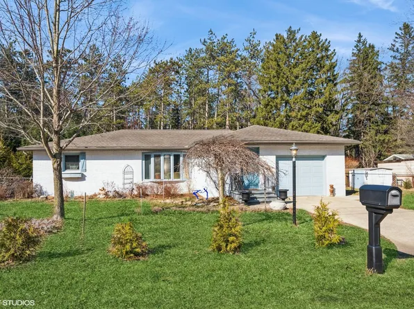 6541 Terry Ln, Sawyer, MI 49125