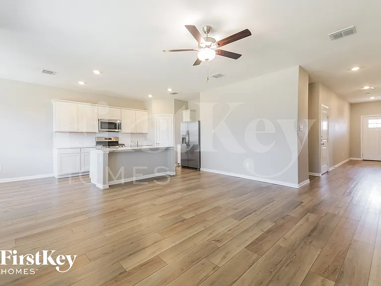 2324 Okeefe Dr — Photo 5