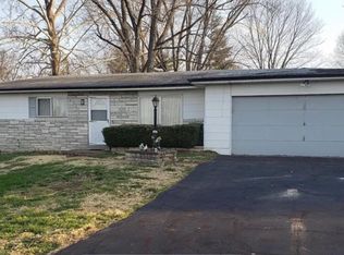 329 Summit Rd, Fenton, MO 63026