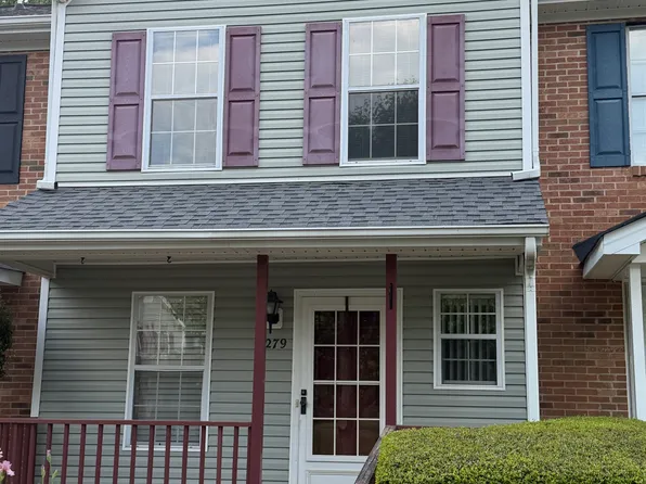 8279 Golf Ridge Dr, Charlotte, NC 28277