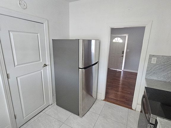 4th image of 2162 24th Ave N