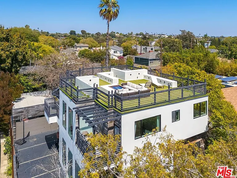 3256 Cabrillo Blvd — Photo 3