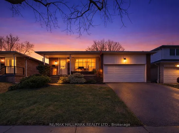 100 Charlottetown Blvd, Toronto, ON M1C 2C8