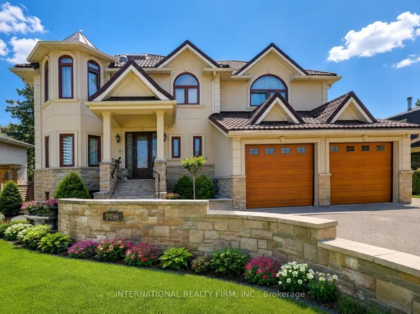 3496 Burningoak Cres, Mississauga, ON L4Y 3L5