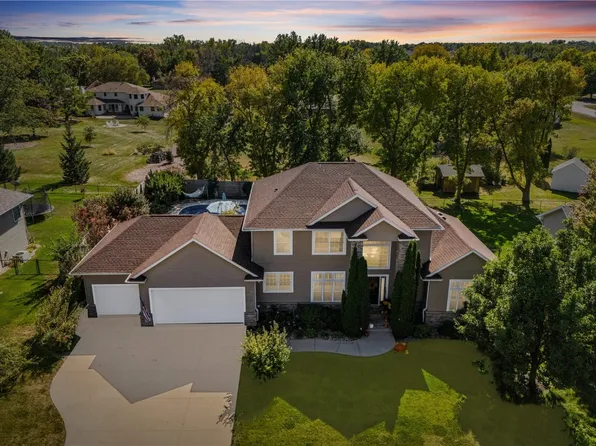 5711 Shiloh Ln NE, Cedar Rapids, IA 52411