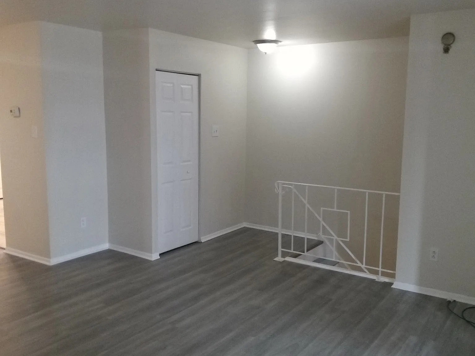 2 bed, 1000 sqft, $1,600 — Photo 2