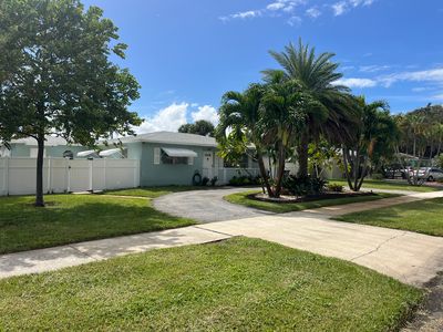 306 Greenbriar Dr, Lake Park, FL, 33403