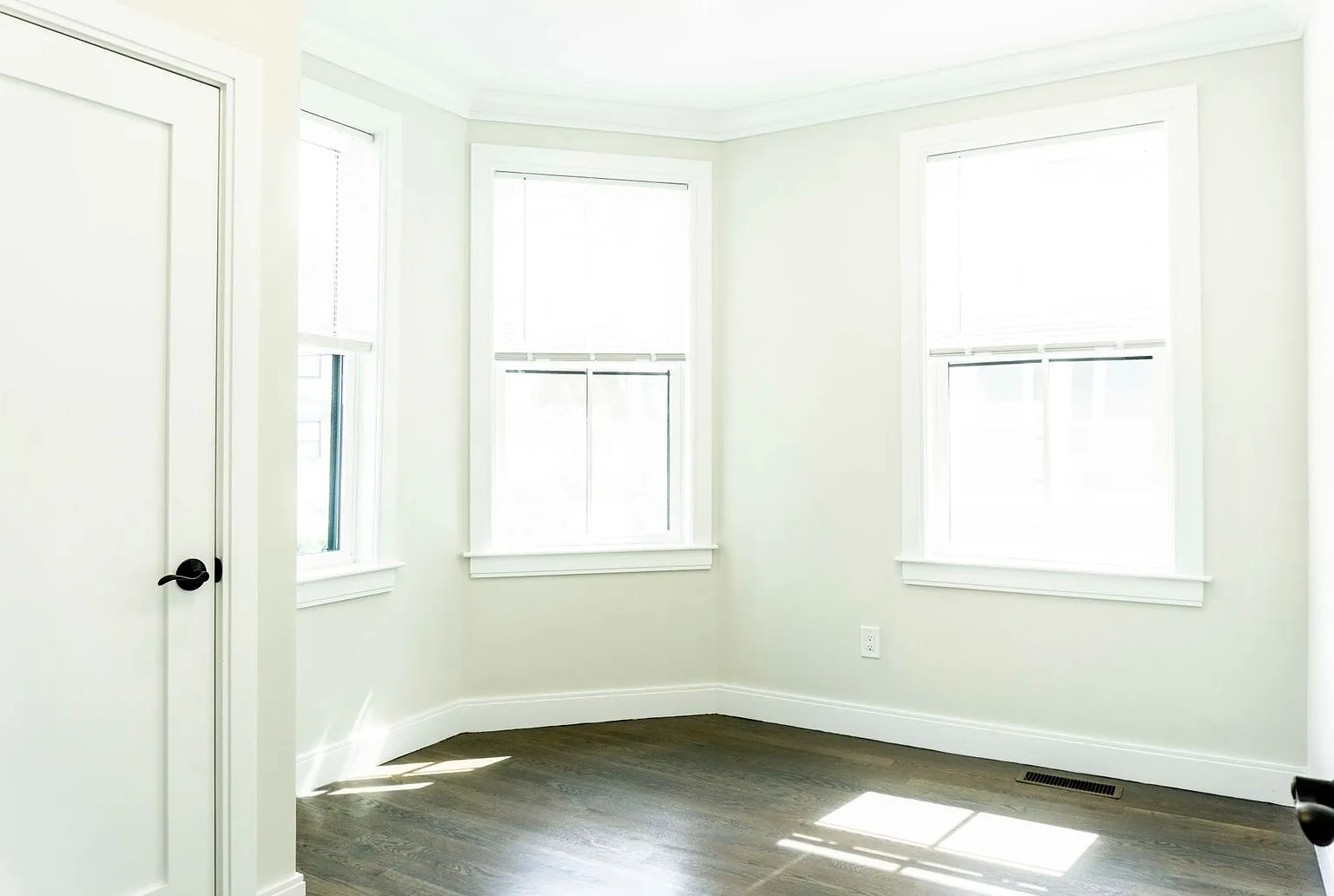 3 Bedroom — Photo 1