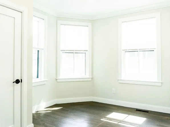 66 Linden St #7, Allston, MA 02134