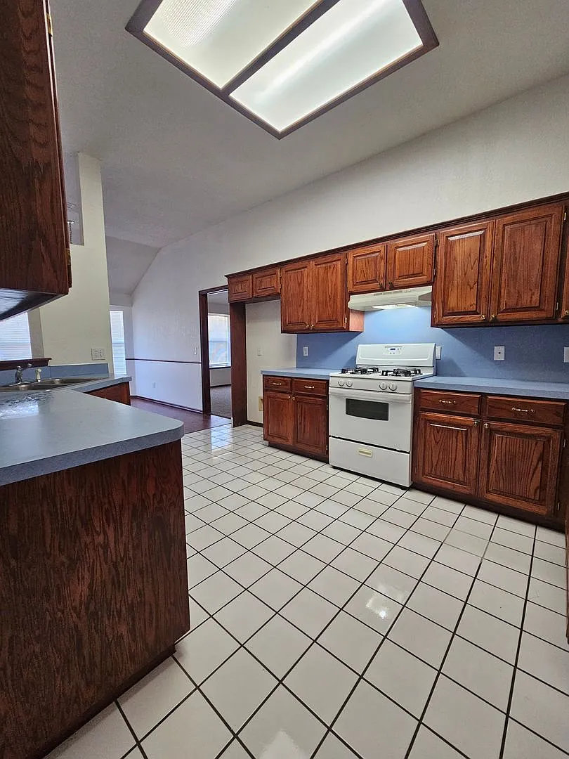 (3) Bed/(2) Bath in SE Norman Avail Now! — Photo 4