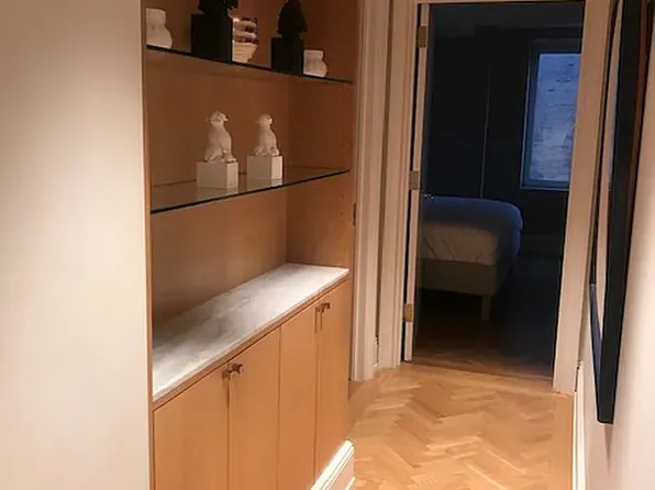 160 Central Park South image 6 of 9