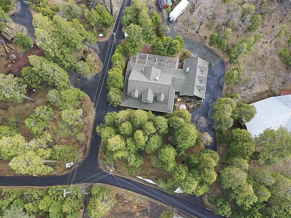 5th image of 19285 Michigan Dr