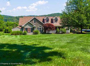 1001 Woodwind Hill Dr, Dalton, PA 18414