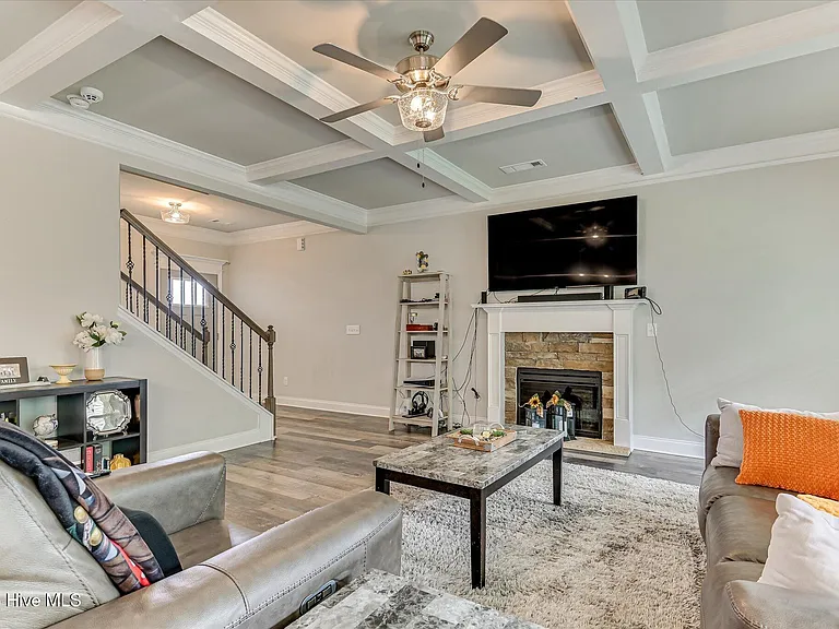 5055 Huntley Trl — Photo 9