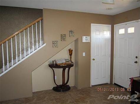 3rd image of 352 Foxtrail Dr
