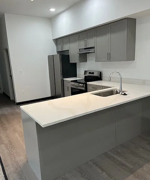 Serenity Shores Apartments — Photo 14