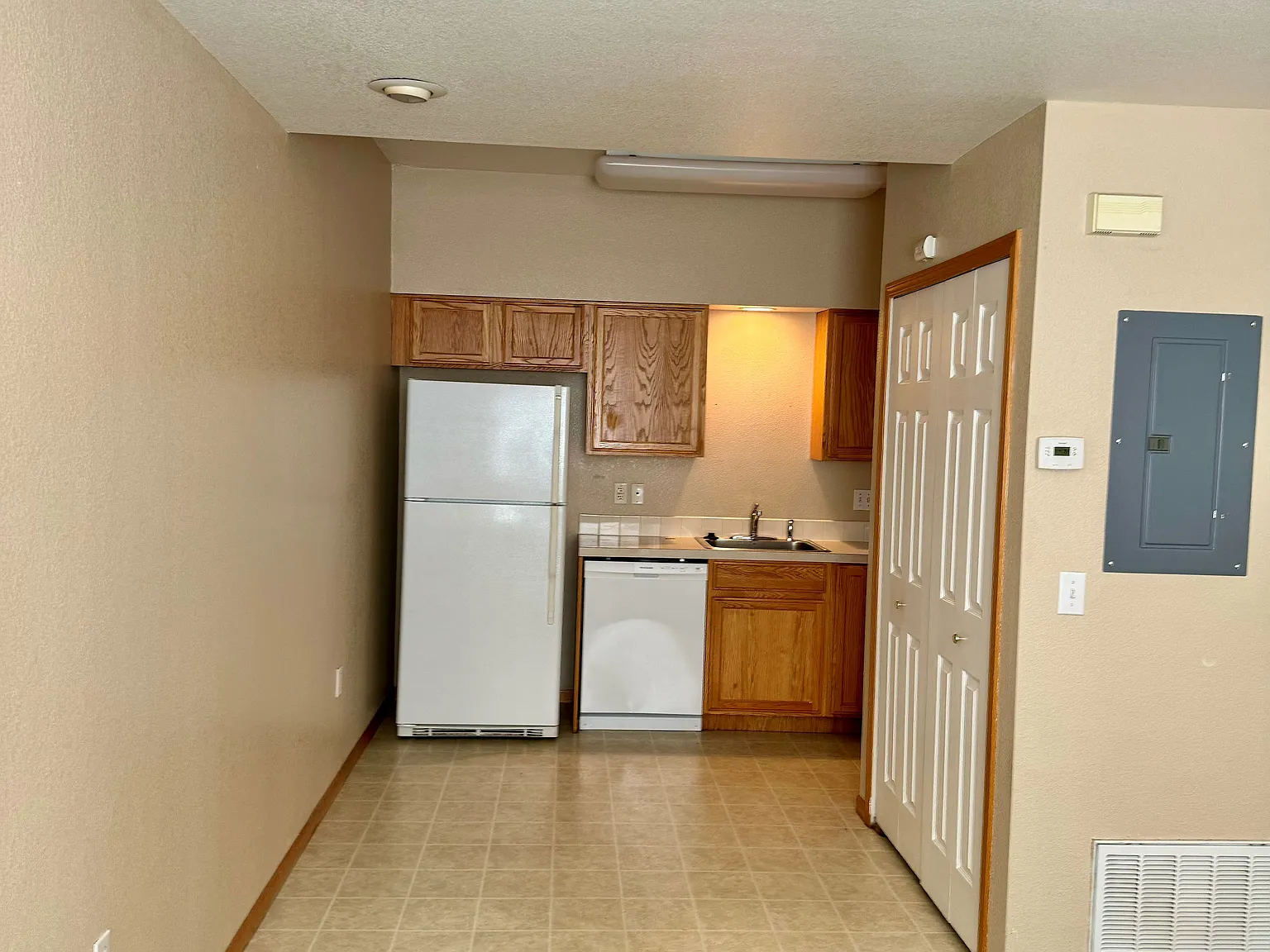 1 bed, 462 sqft, $1,250 — Photo 3