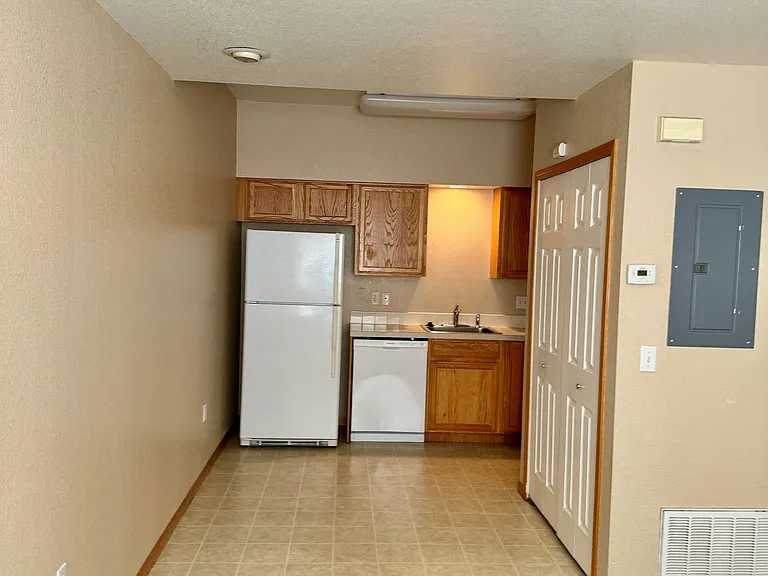 4245 Boardwalk Dr #E7 — Photo 11