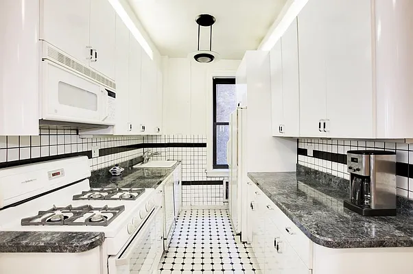 Sold by Prevu Real Estate, LLC | media 15