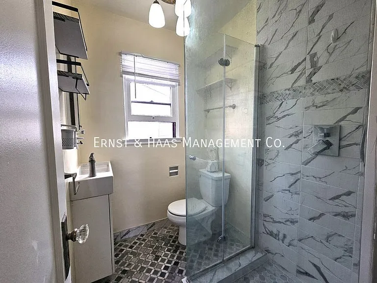 332 Hermosa Ave — Photo 10