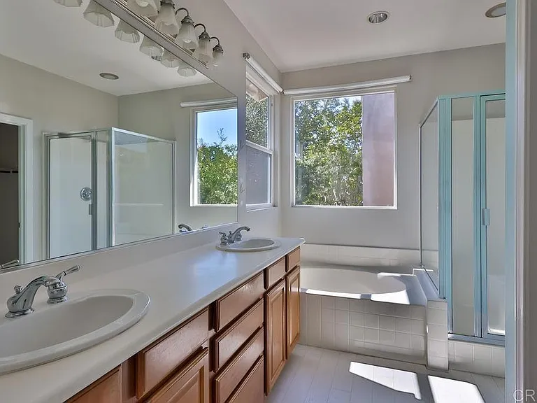1046 Strawberry Creek St — Photo 18